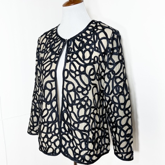 Chico’s Satin Embroidered Navy Blue Beige Long Sleeve Open Front Blazer M - Picture 3 of 11